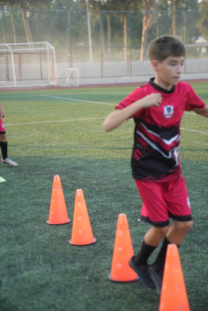 Koni çalışması yapan sporcu